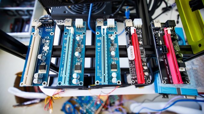 Which Crypto Mining PCIE Risers Do YOU Prefer?